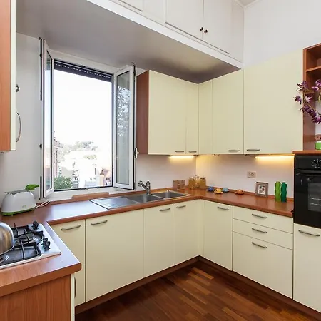 Saint Peter's Lodgings *