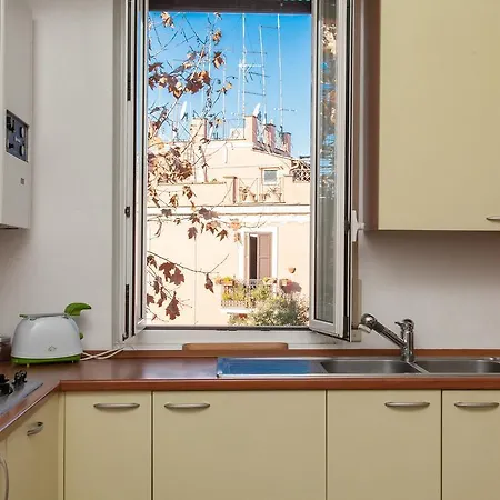 Saint Peter's Lodgings Roma